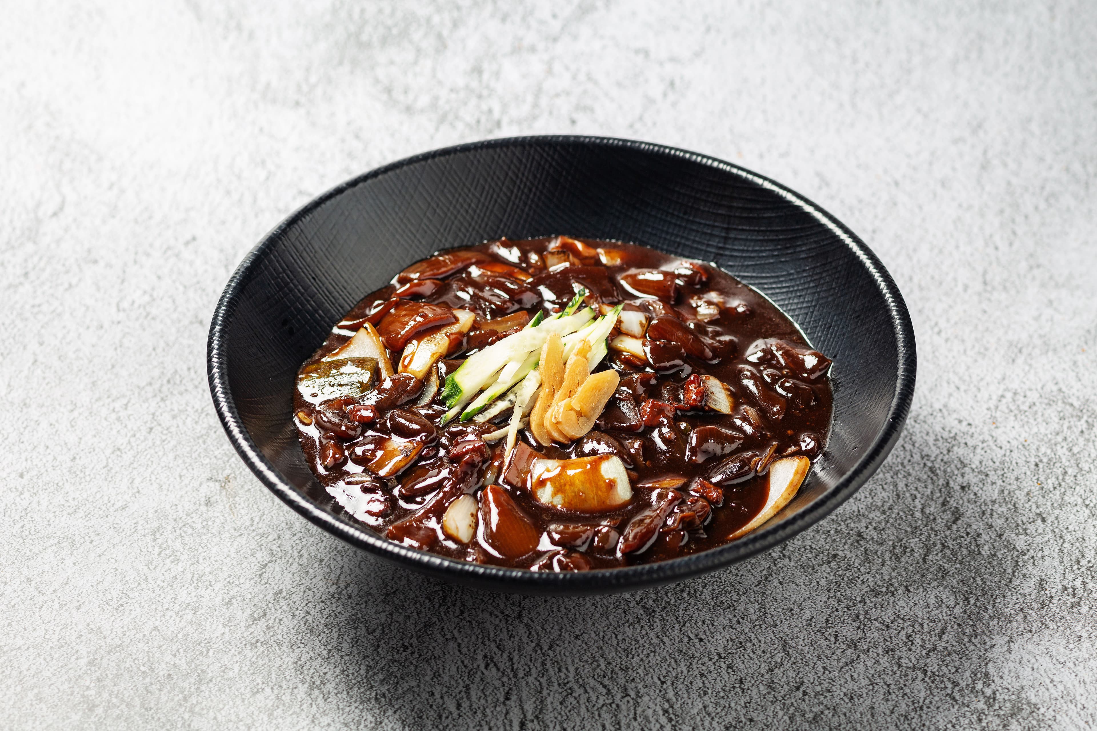 천마 자가제면으로 만든 천마짜장